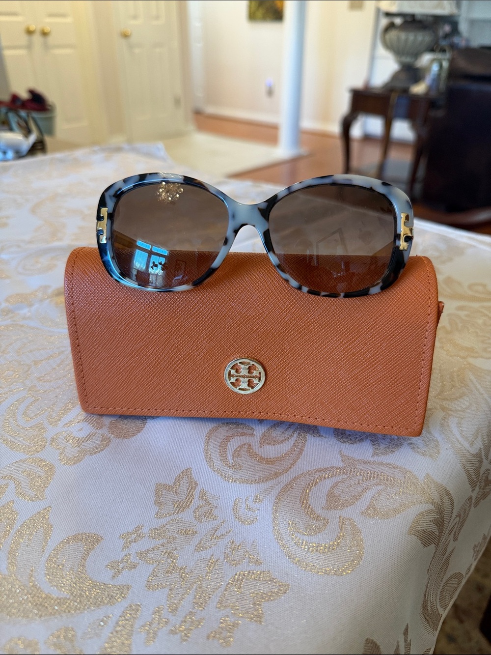 Tory Burch Tortoiseshell Frame Sunglasses with Orange Case